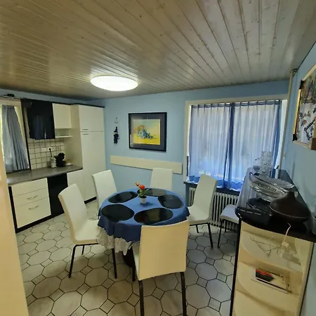 Apartma Regrat Apartament Lesce (Upper Carniola)