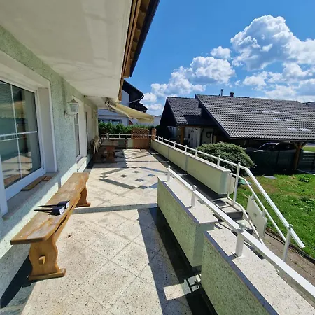Apartma Regrat * Lesce (Upper Carniola)